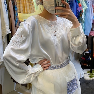 80-90's off white satin blouse