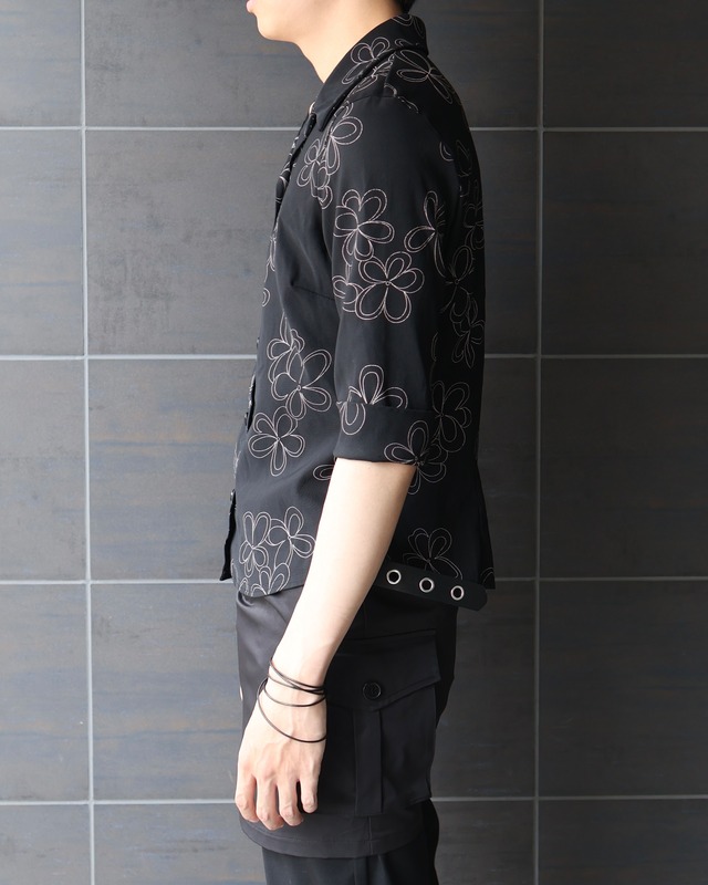 3/4 length flower design open collar shirt