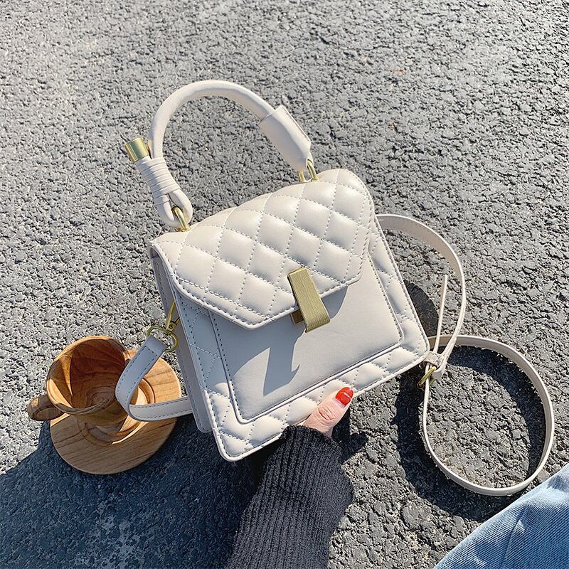 Lingge刺繍糸小さなバッグeign女性バッグ2020夏人気の新しい波ファッションメッセンジャーバッグレディースハンドバッグ Tiancai_Wing_Bag0720105