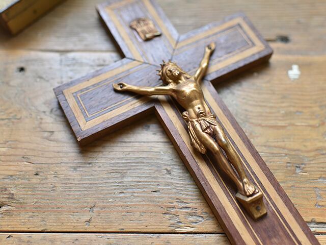 ラインの入った素敵な木製の十字架 フレンチアンティーク
