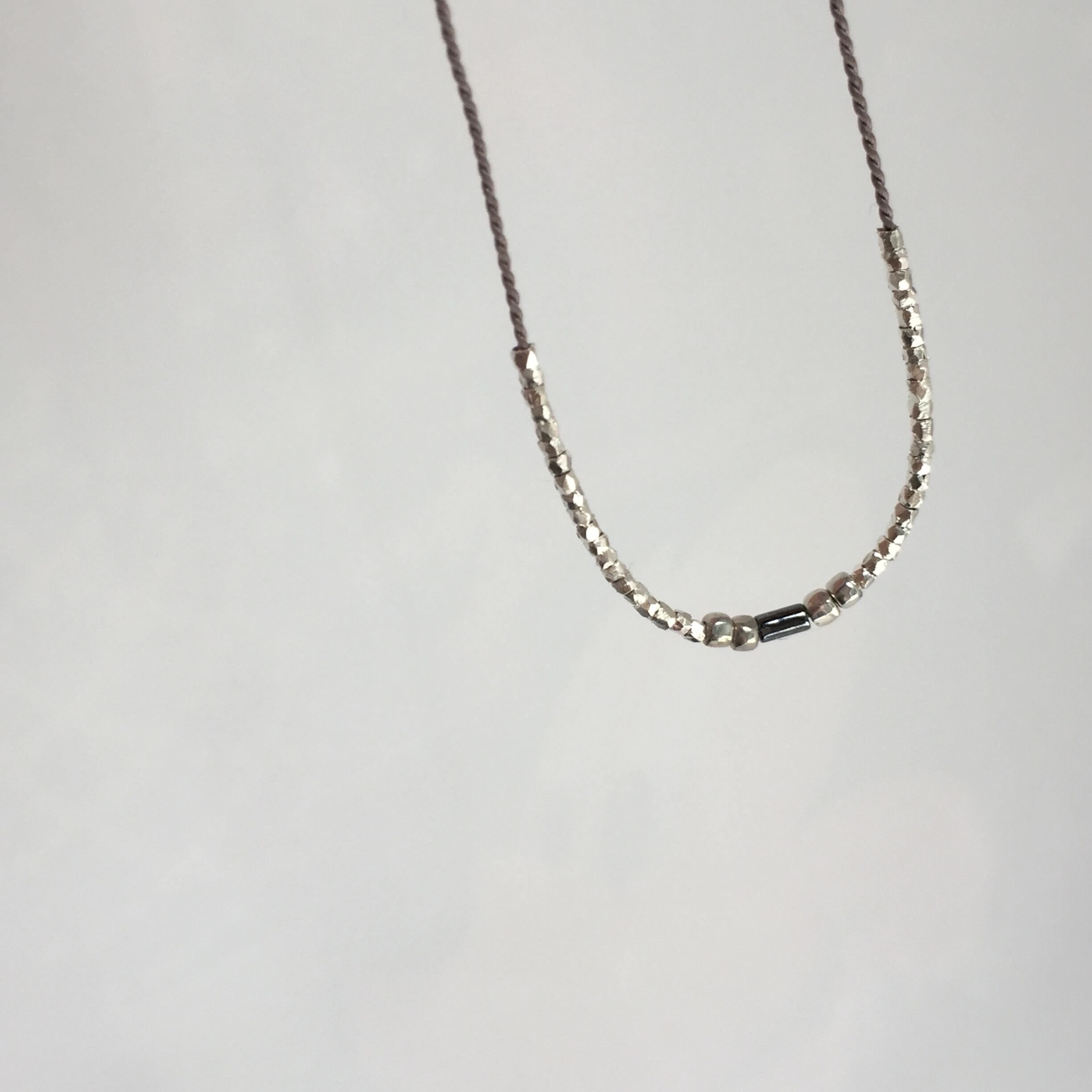 カレンシルバー シルクコードネックレス カレンシルバー シルクコードネックレス
