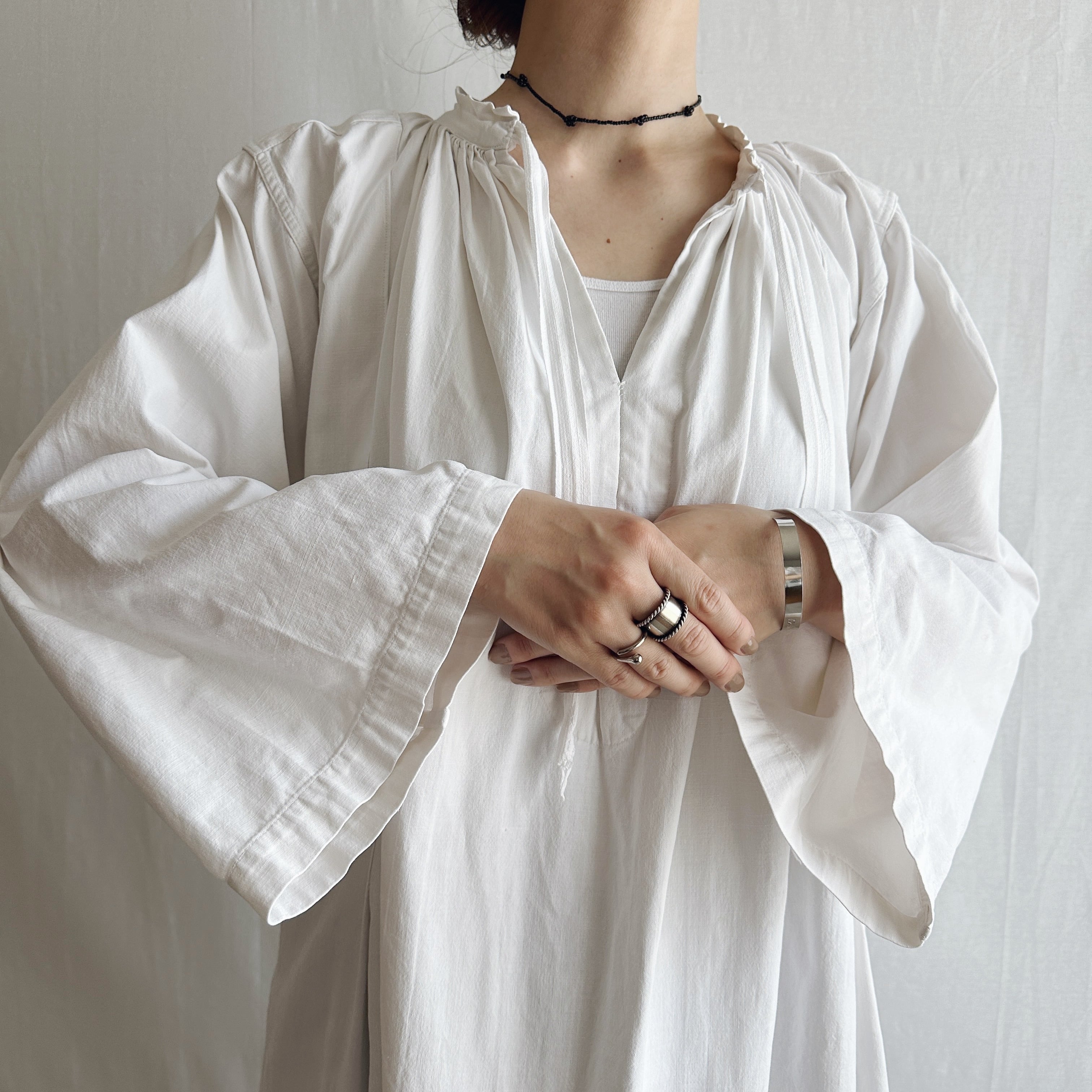 フランスアンティーク シンプルチャーチスモック サイドダーツ