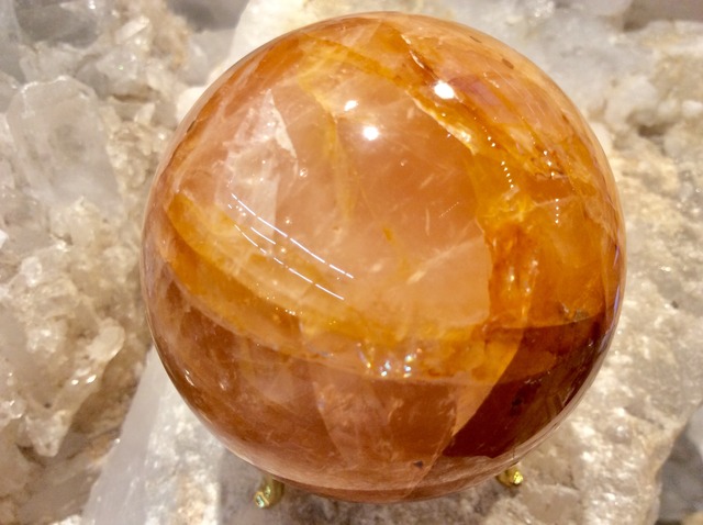 ⭐️黄金！イエローフェザークォーツ・56ｍｍ球