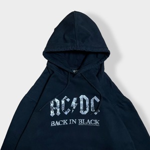 【AC/DC】BACK IN BLACK ロゴ 公式 オフィシャル バンドパーカー プリント スウェット フーディー hoodie プルオーバー M バックインブラック 黒 コピーライト 2005 us古着