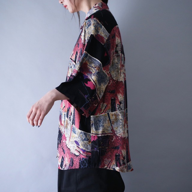 "GOOUCH" psychedelic full art pattern over silhouette h/s shirt