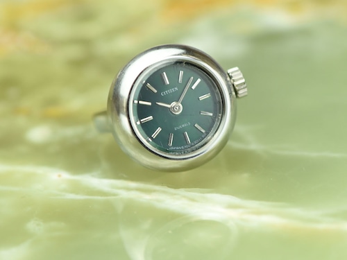 【ビンテージ時計】1973年8月製造　シチズン指輪時計　日本製　削りだしのような金属の質感がシンプル　