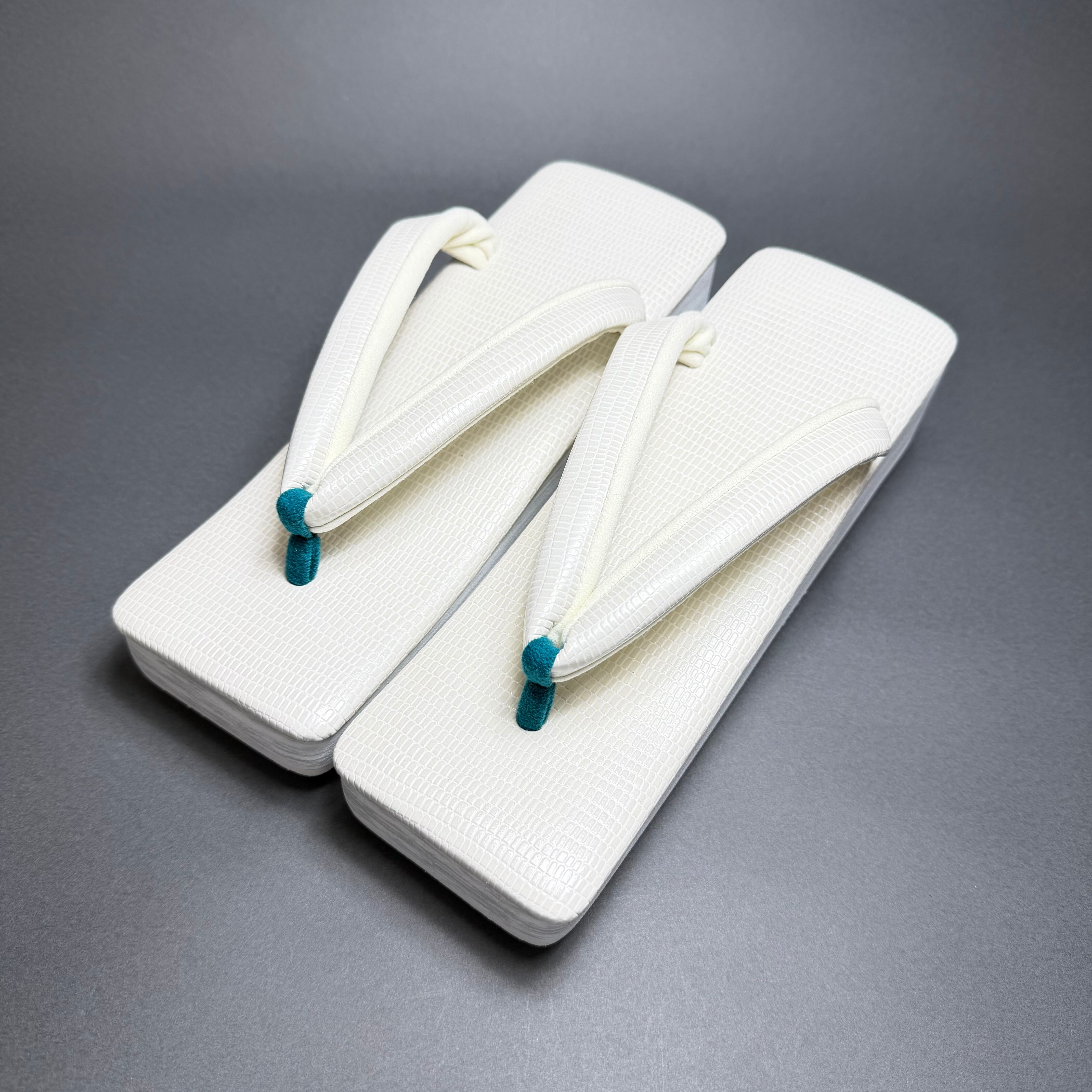 牛革 アイボリー リザード型押し カレンブロッソ カフェぞうり 角形|オリジナル商品