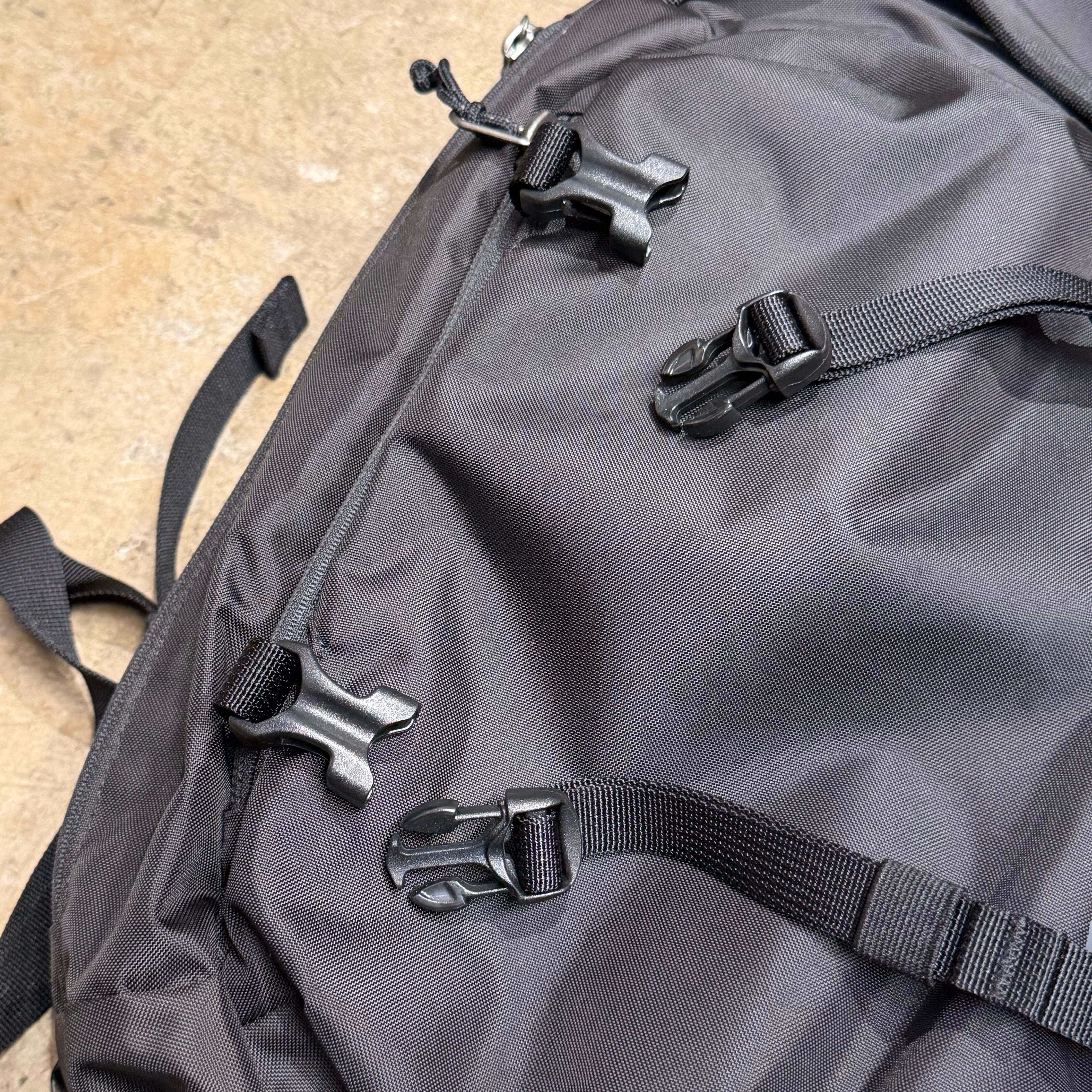 PATAGONIA ATOM SLING 8L 2024 BLACK | safarionline
