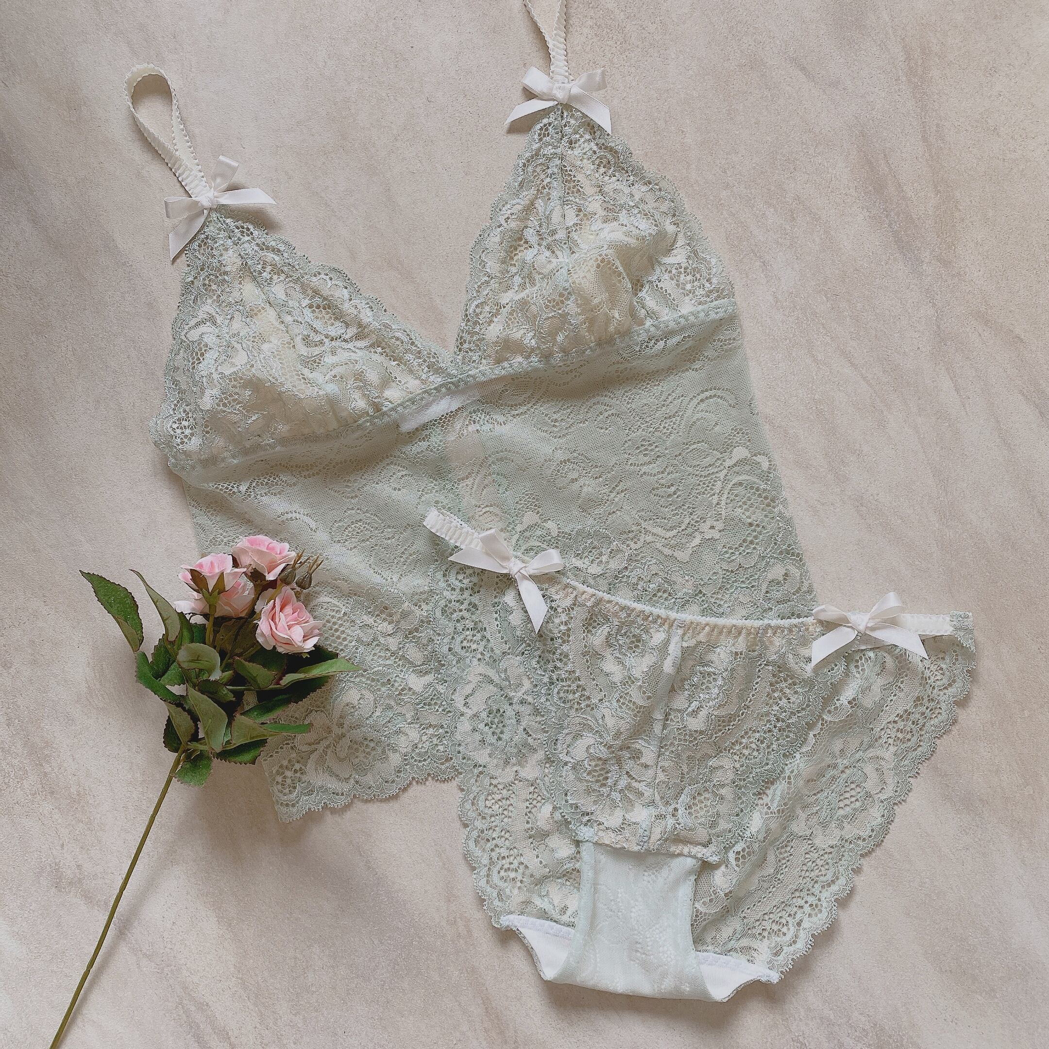 pale green lace lingerie set