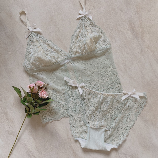 pale green lace lingerie set