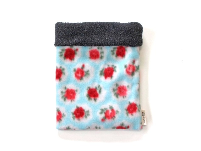 ハリネズミ用寝袋 M（冬用） フリース×フリース ローズ 水色 / Regular Snuggle Sack for Hedgehog