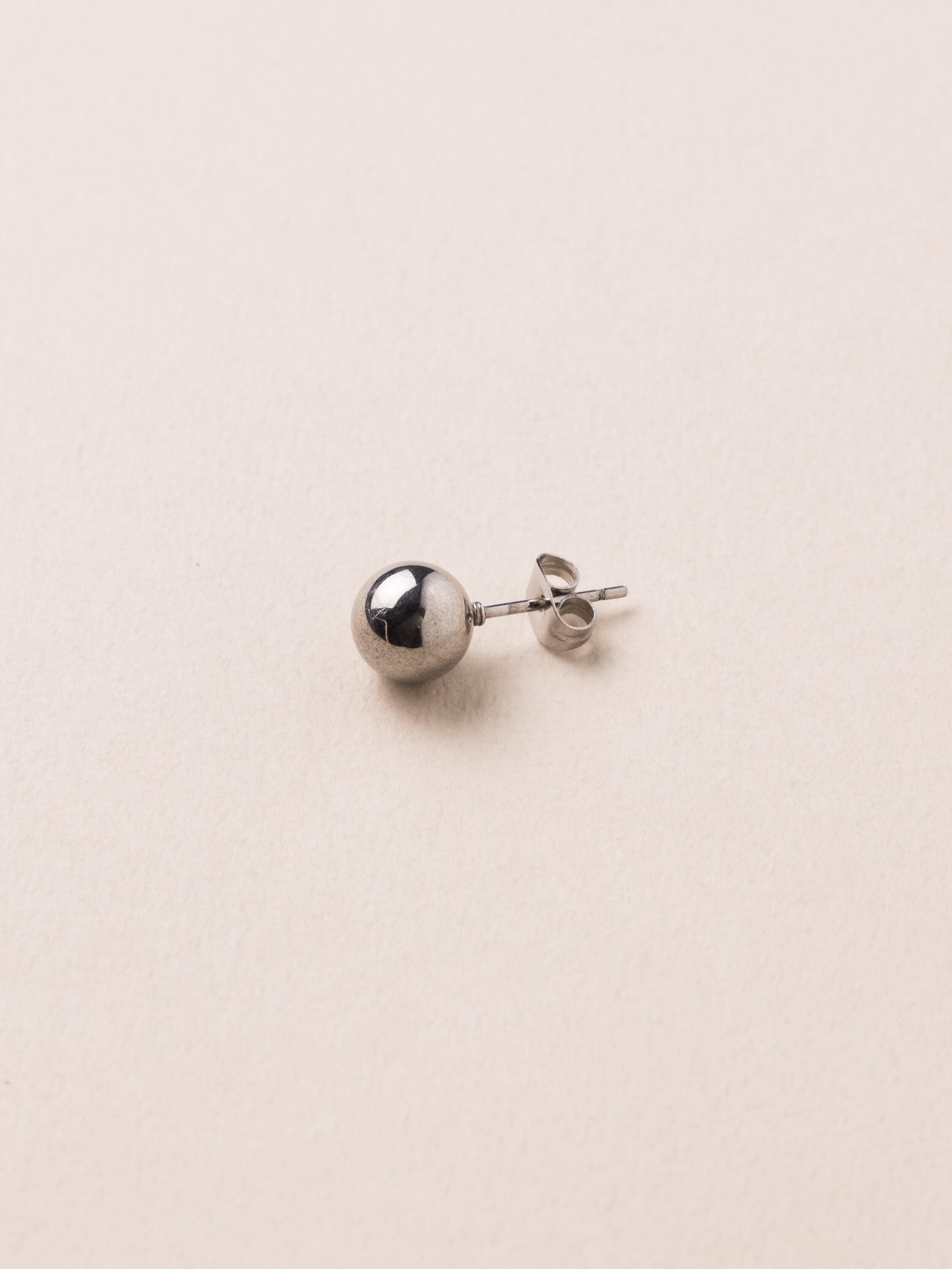 丸玉ステンレスボールピアス ロジウム 【6mm】 | Pay ID