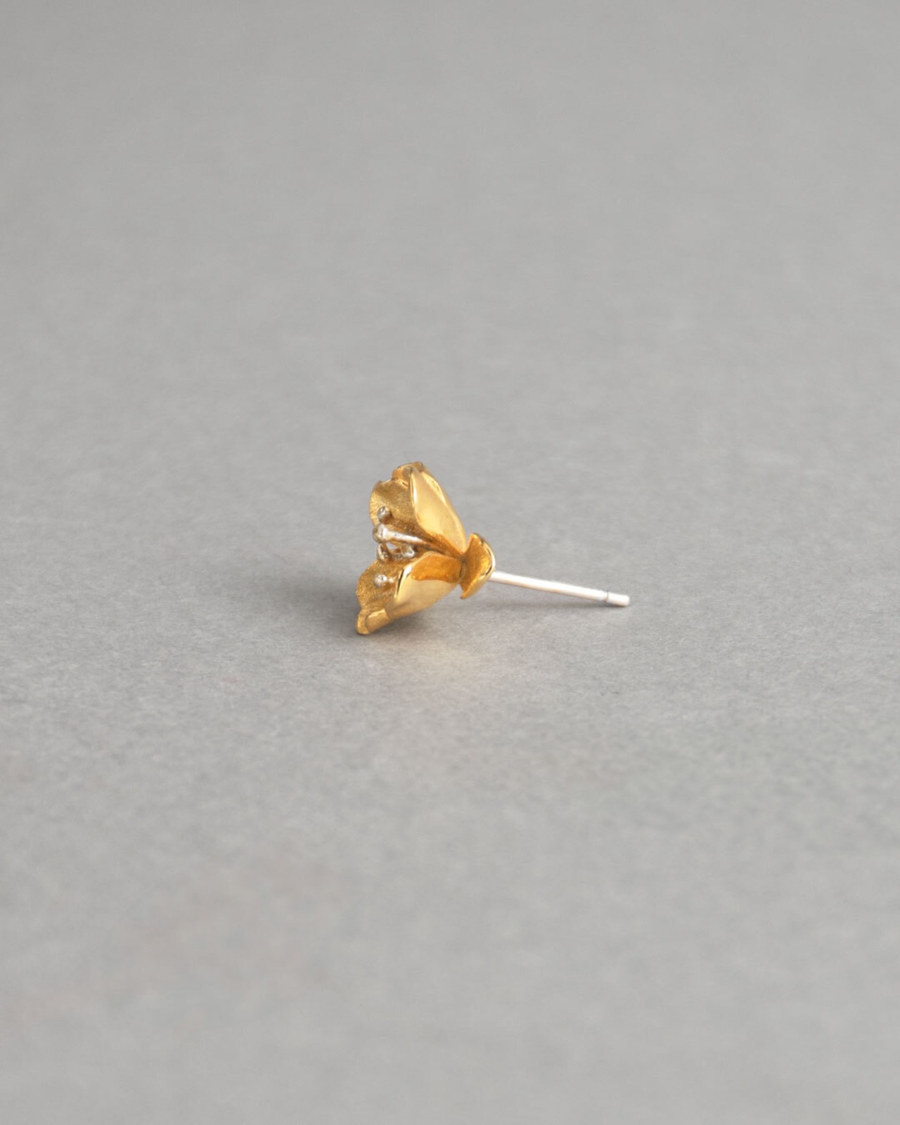 〔K18YGP〕梨花 ピアス