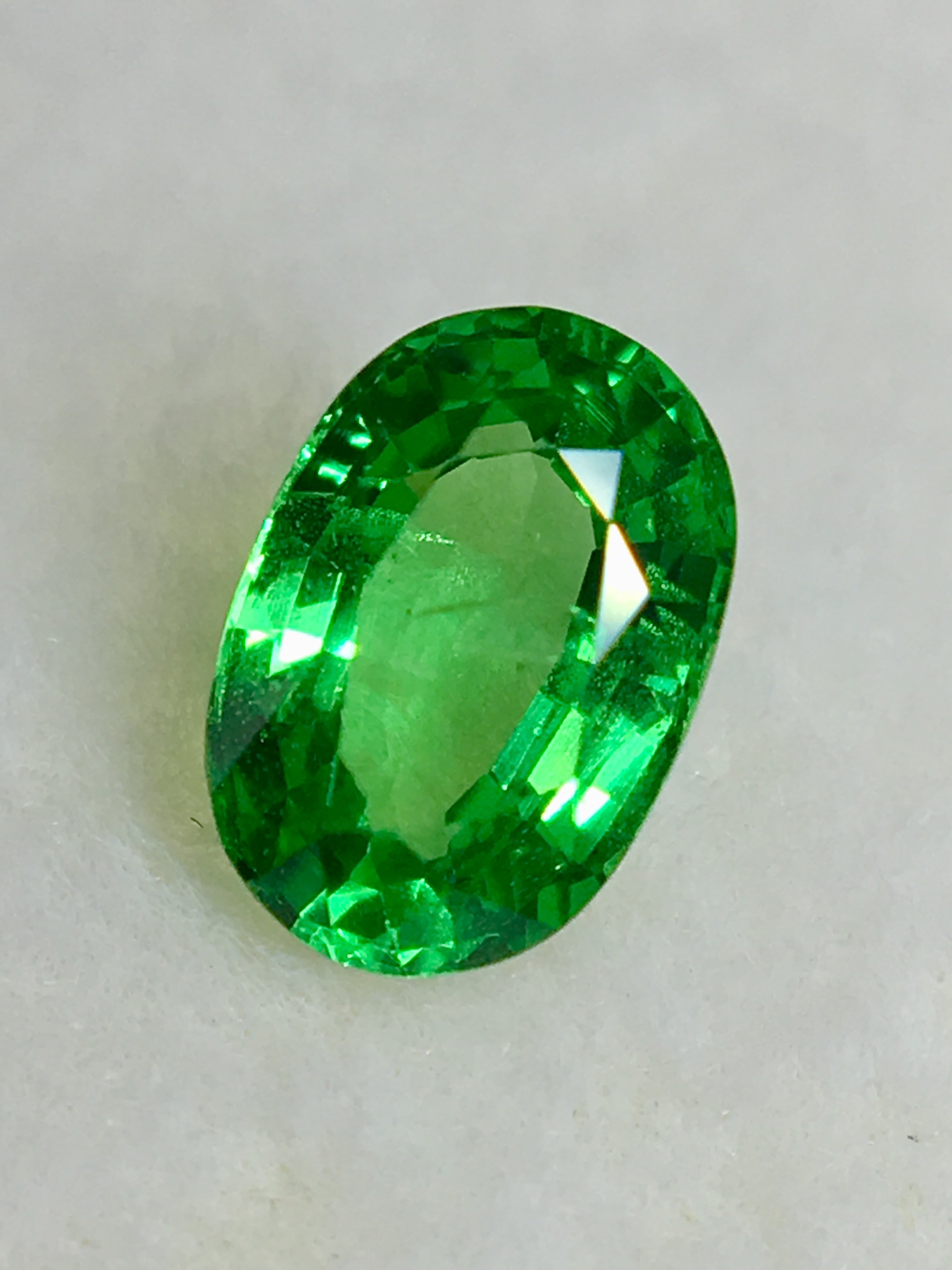 ネオングリーンの