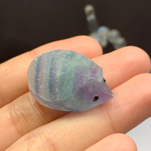 74綺麗な色合いフローライトハリネズミさん