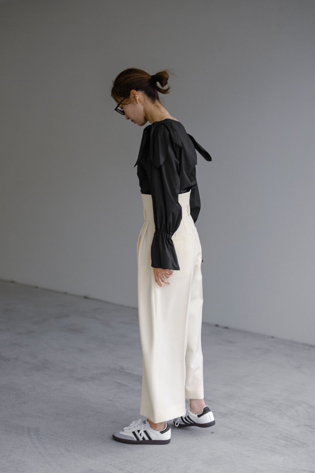 CUMMERBUND PANTS(CREAM) ご注文から一週間前後で発送 | roughlow 