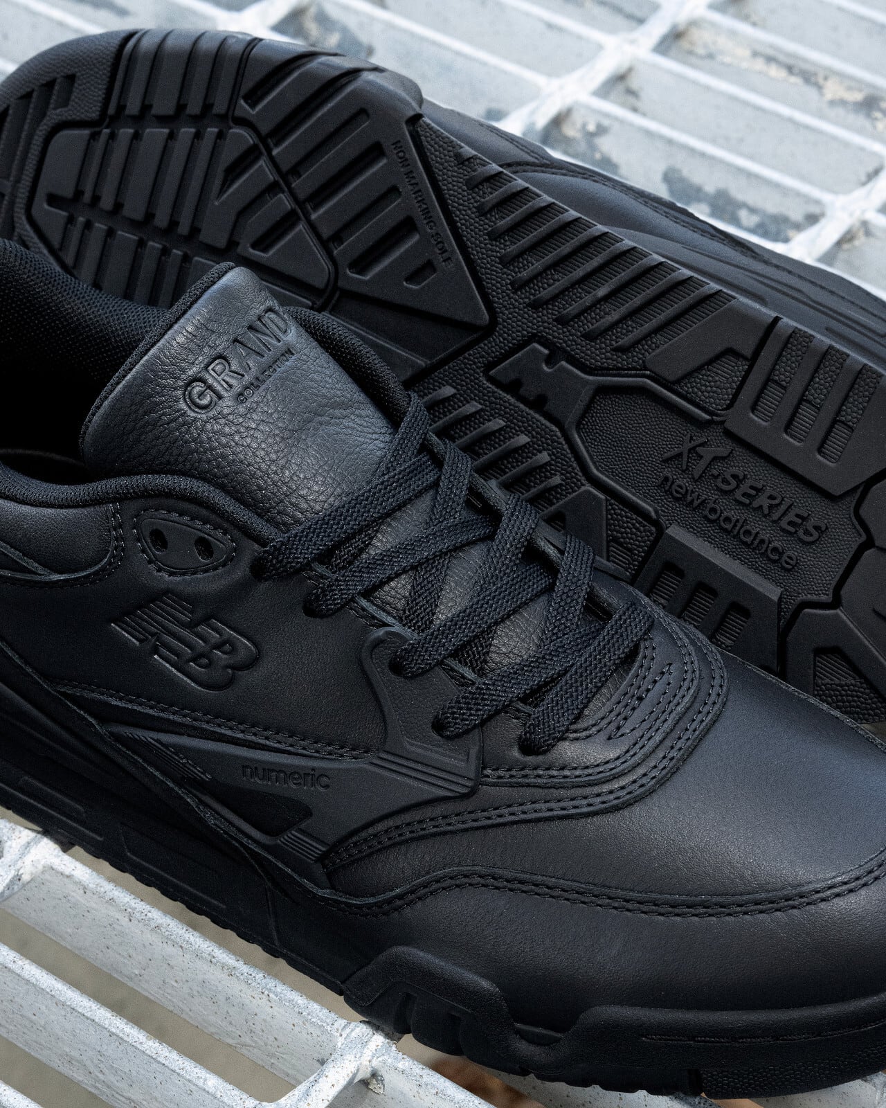 NEW BALANCE NUMERIC GRAND COLLECTION NM770GRD BLACK | HIGHFIVE