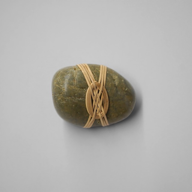Shizu Designs Wrapped Rocks M003