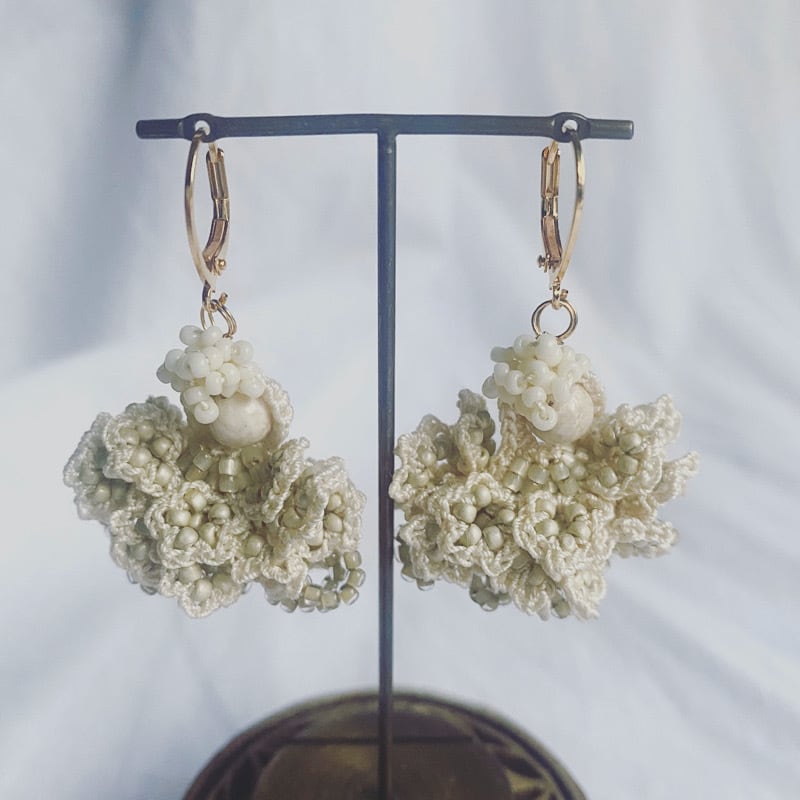 FOLKLOR "POMPON" -Pearl-