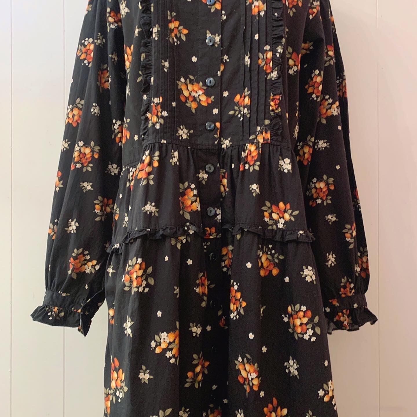 strawberry frill ribbon black one-piece