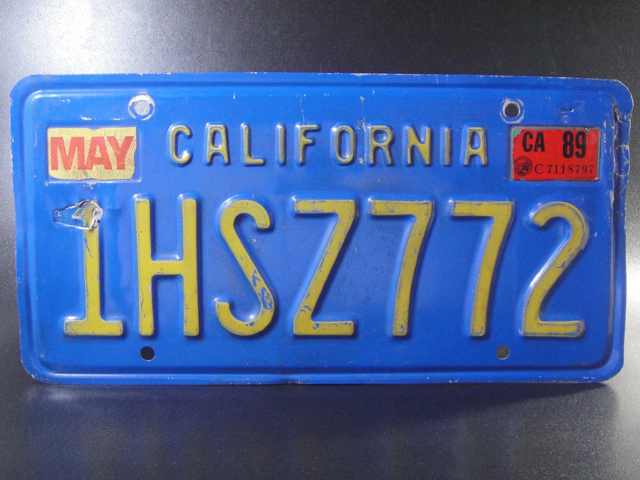 80'sアメリカ・カリフォルニア州ブルーライセンスナンバープレート