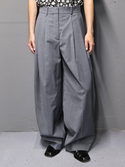 2-tuck wide slacks