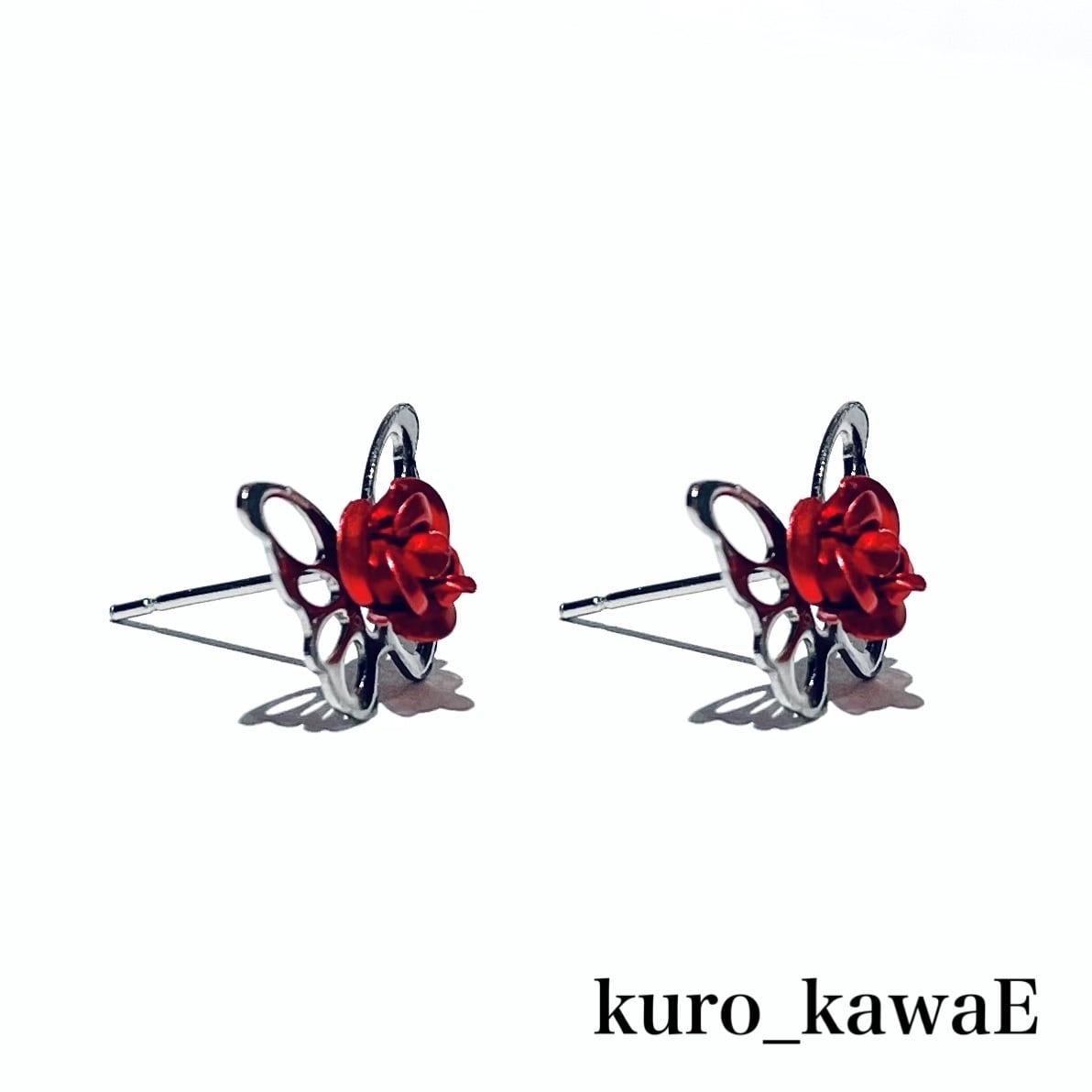 両耳用-薔薇と蝶のピアス / kurokawae ゴシック 病みかわいい やみ