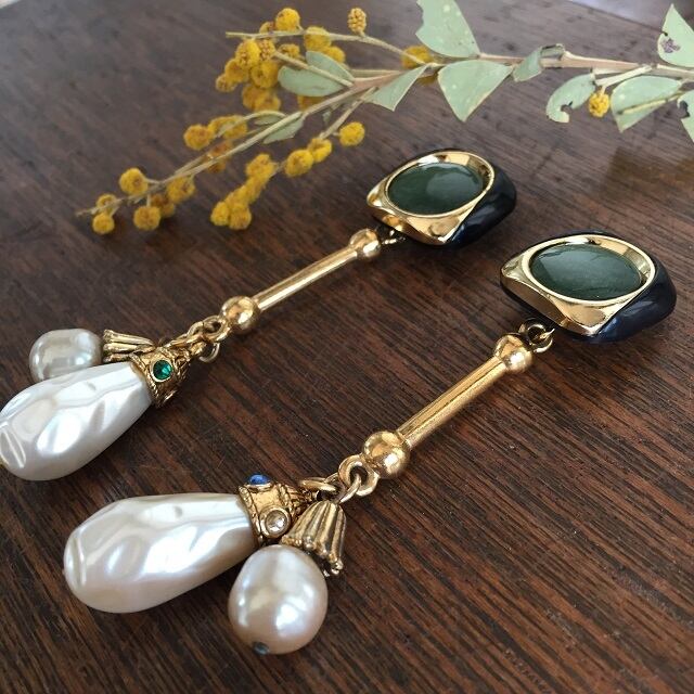 【SALE】レトロボタンとパールのピアスorイヤリング（vintage botton/vintage part）