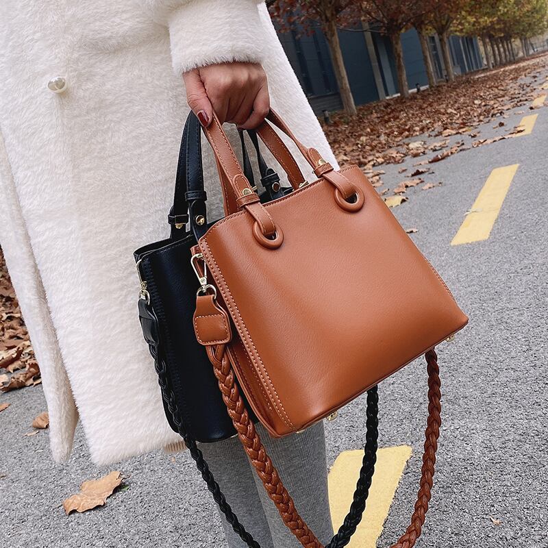 スタンダードオータムウィンター レトロ 秋物 冬物 メッセンジャーバッグ 手作りハンドバック59579352431