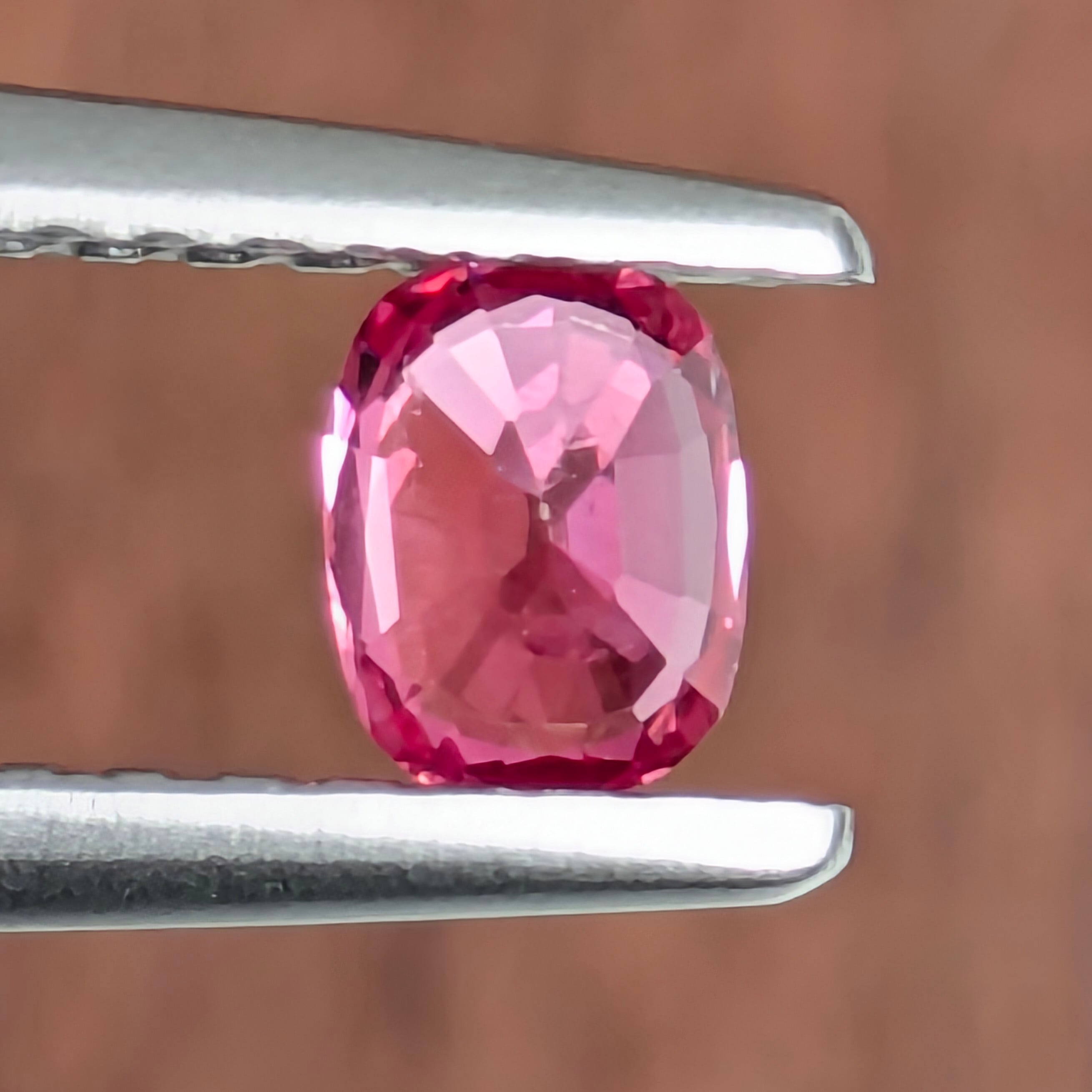 ピンクスピネルルース ミャンマー・モゴック産【0.32ct】PRO208441