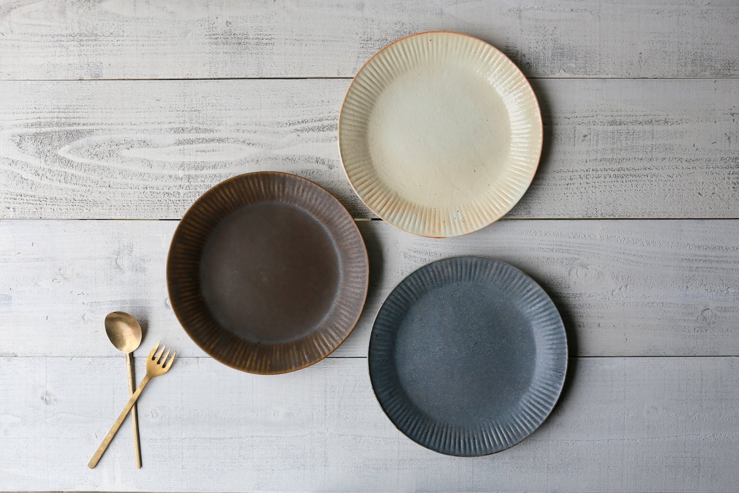 鉄散 ラッフルプレート L | 古谷製陶所