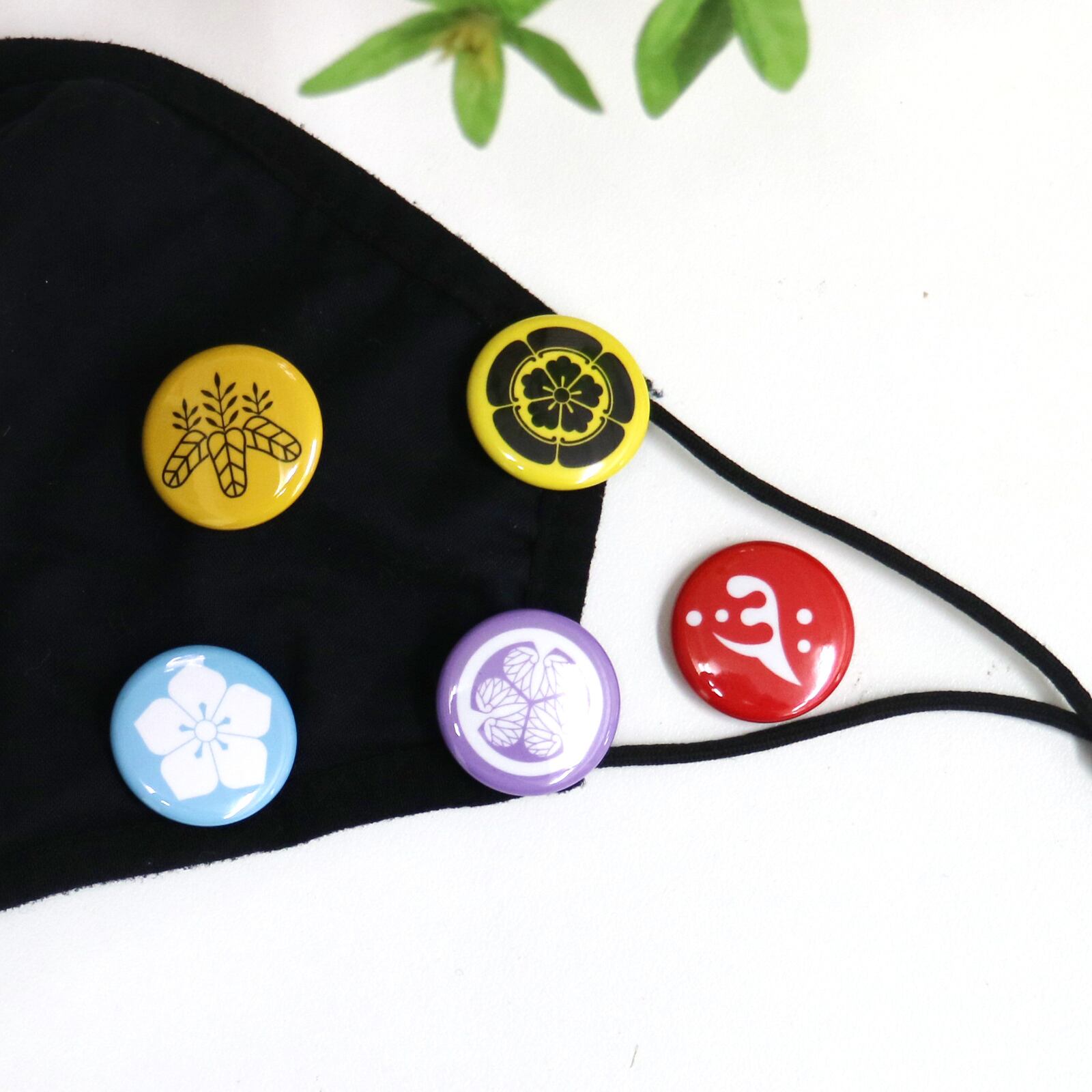 戦国ALIVE 織田信長 缶バッジ 240点セット 戦国ALIVE 織田信長 缶バッジ 240点セット オリジナル武将缶