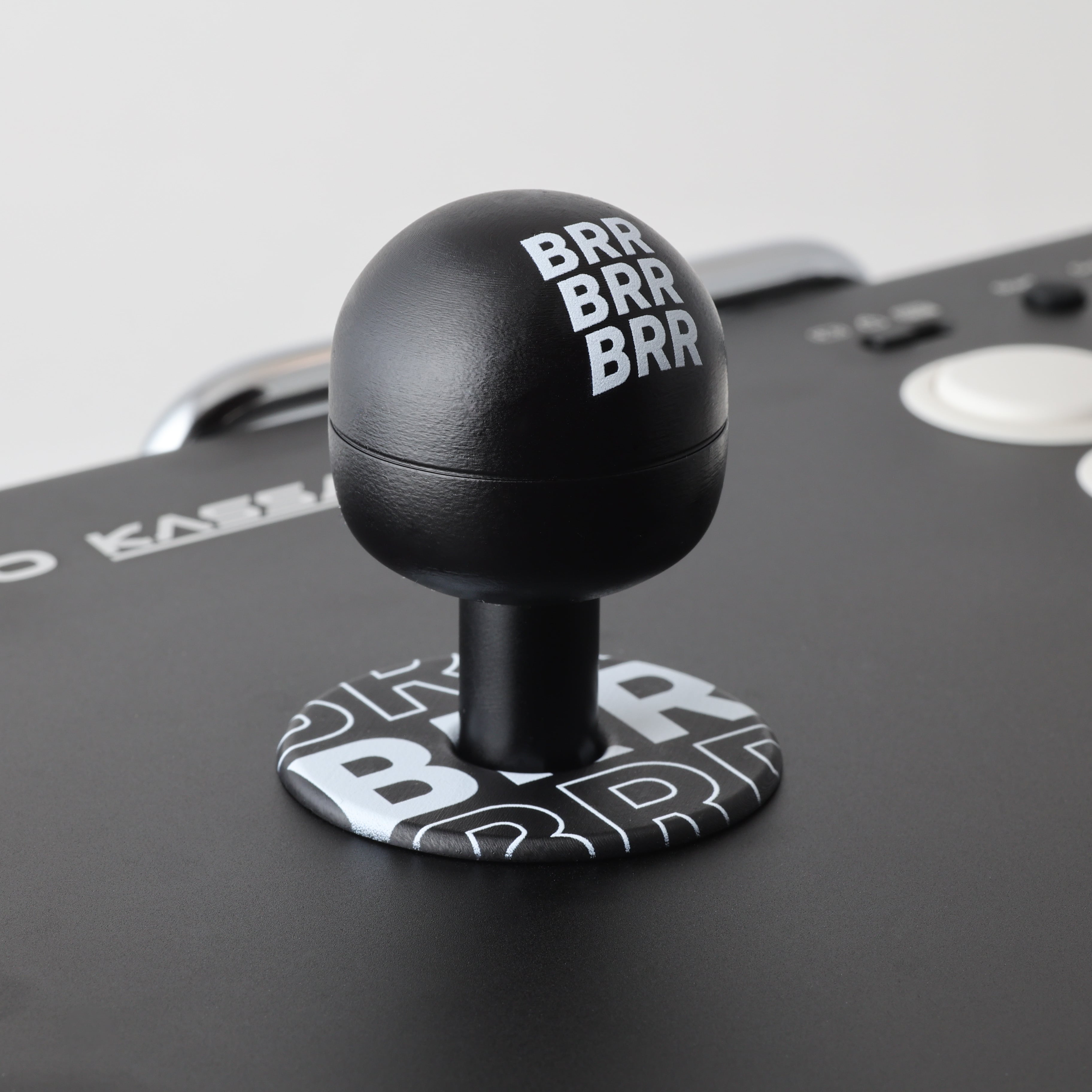 Silky Touch | Lightweight Capsule Toy Top | S | Black | White LOGO