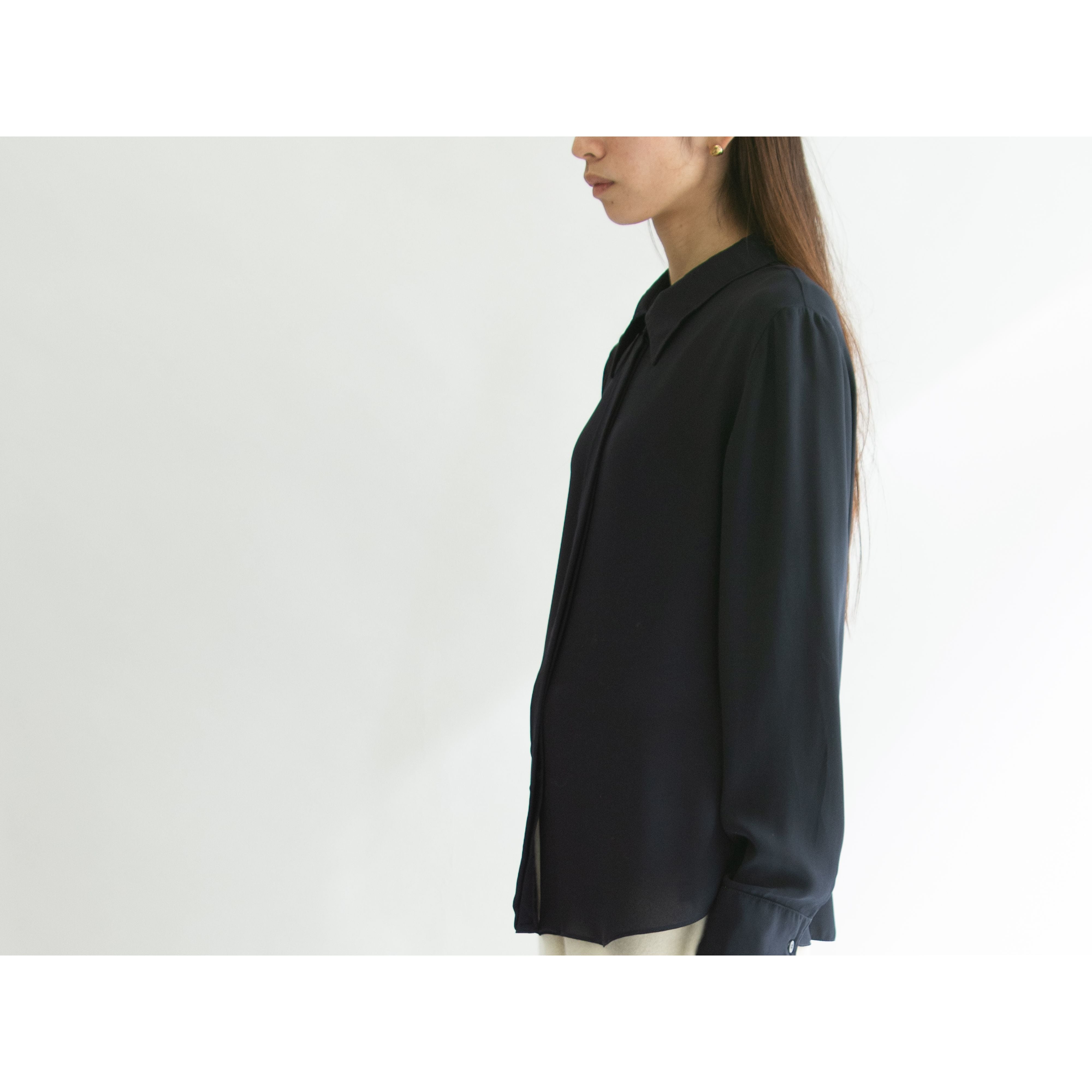 LOUIS VUITTON UNIFORMS】Made in Bulgaria polyester classic blouse