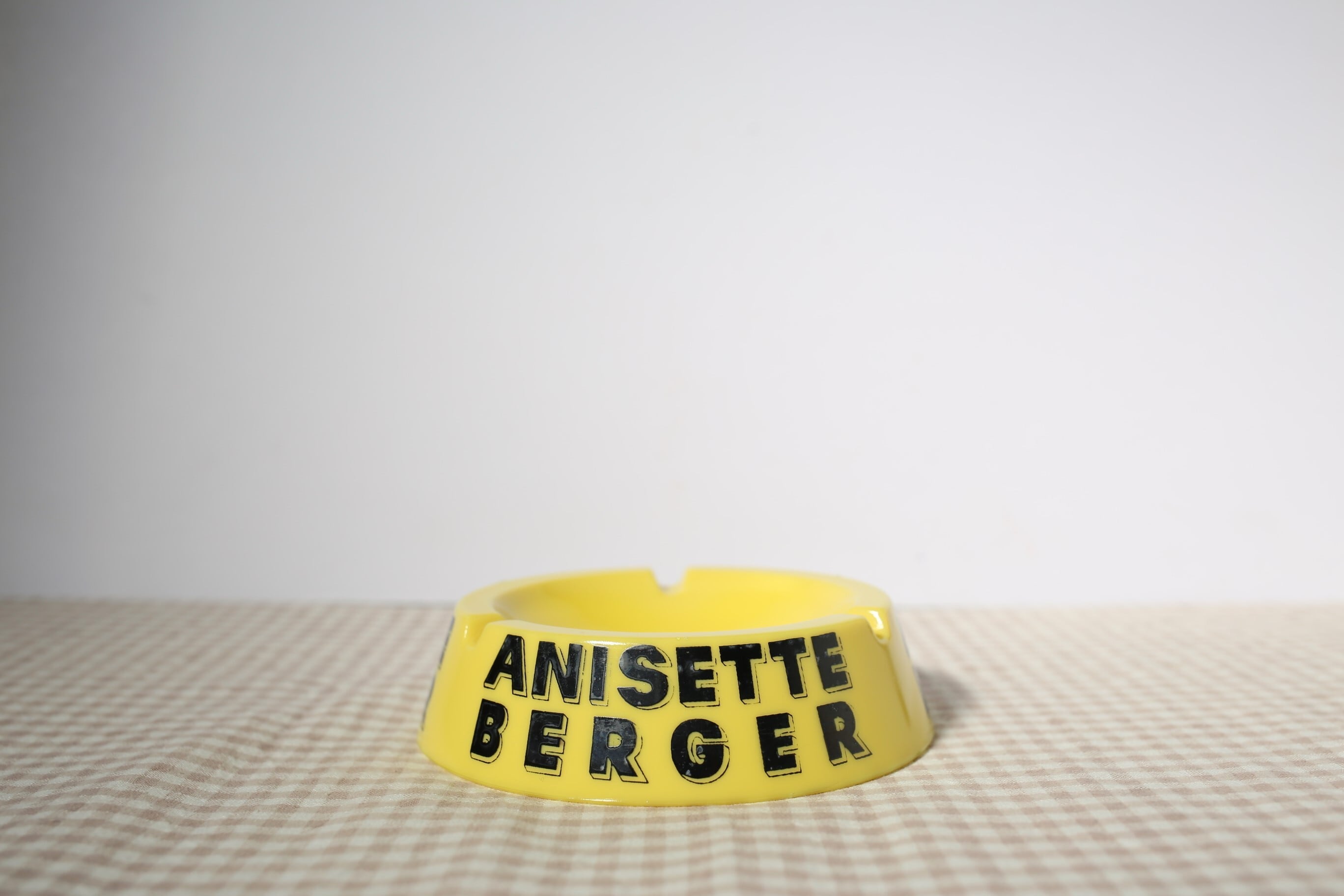 フランス アンティーク ヴィンテージ ミルクガラス 灰皿 『BERGER』 N
