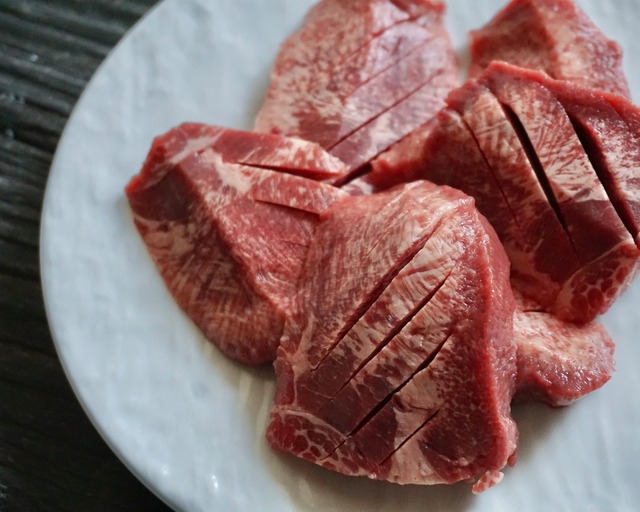 【量り売り】厚切り牛タン 焼肉用 10g単位