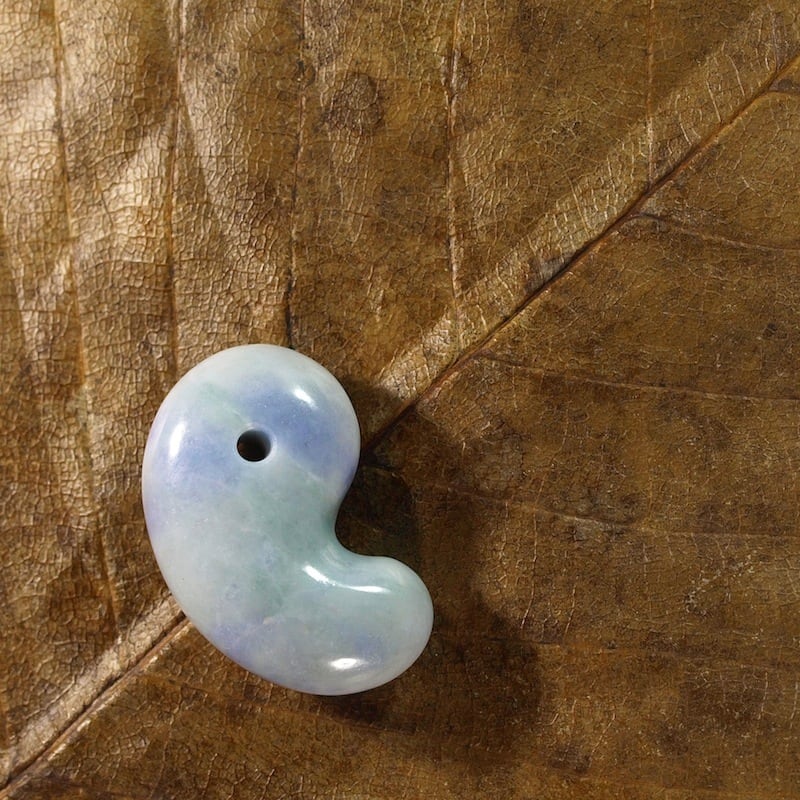 糸魚川翡翠 ラベンダー 勾玉 24g | URUWA 工房 うるわ