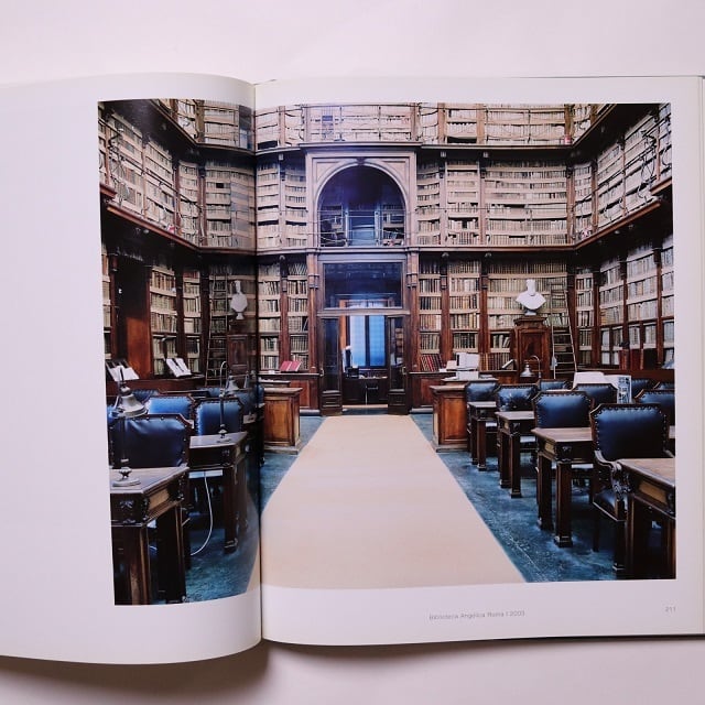 Libraries / Umberto Eco / Candida Hofer | 本まるさんかくしかく powered by BASE