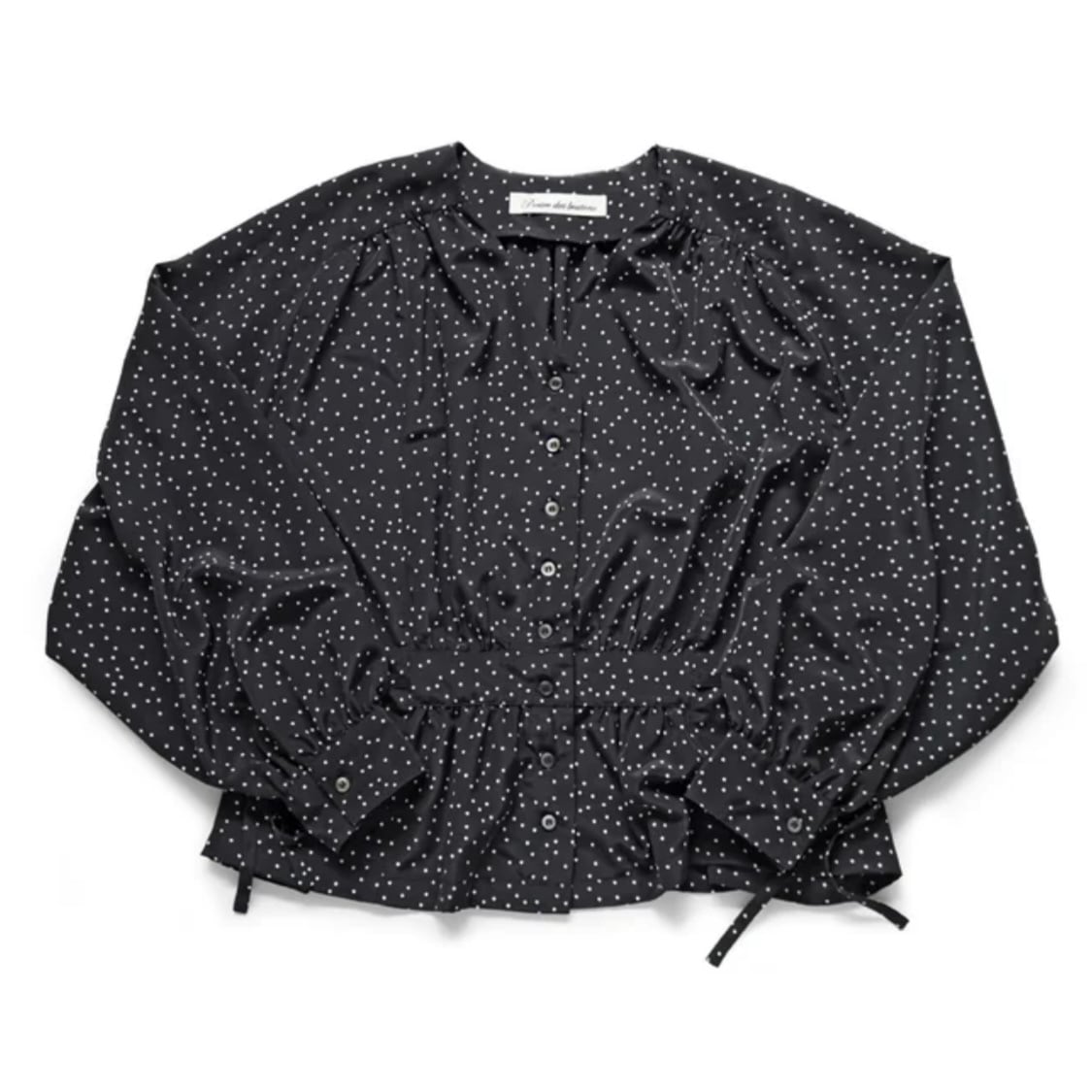 Porter des boutons │ ランダムドットブラウス