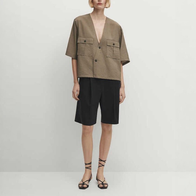 Deep v-neck boxy shirt A00180