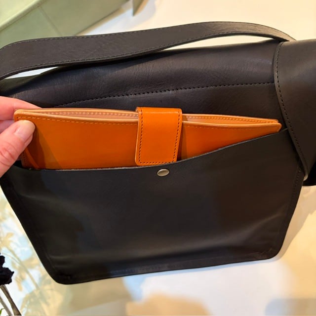 B.stuffのスクエアショルダー