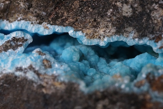 神岡鉱山産 ヘミモルファイト Hemimorphite