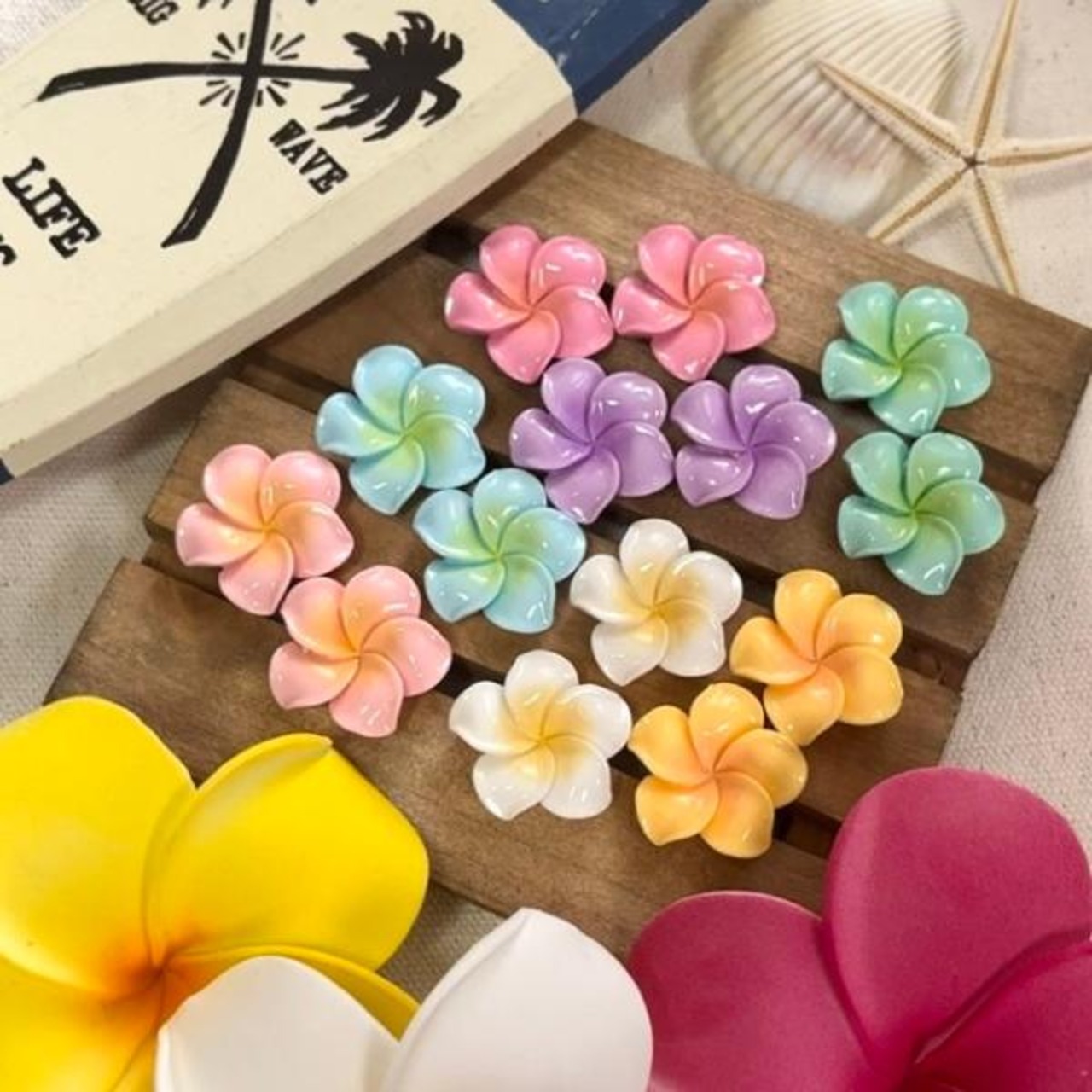 【2個】(大)カラフルプルメリアアクリルカボション/アクリル /パーツ/