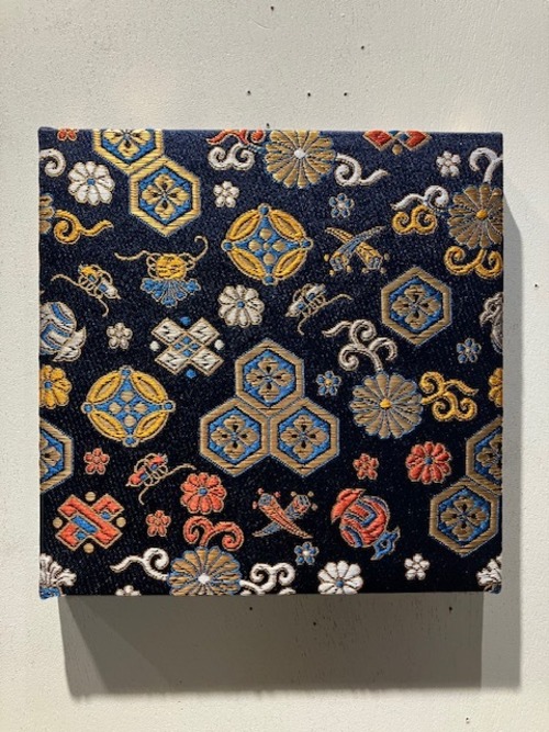 西陣織金襴　テキスタイルパネル　宝尽し　