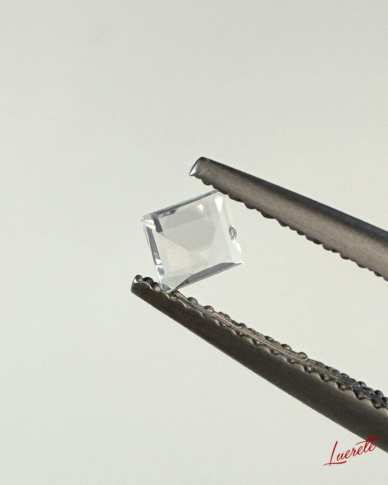 Natural Blue Moonstone 0.25ct  Loose Gemstone 天然ブルームーンストーン 0.25ct  ルース【LE-0073】