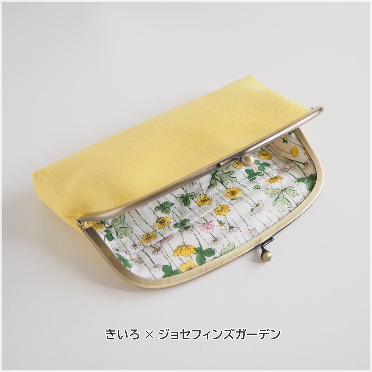 □カラーリネンとリバティのがま口通帳ケース□ mina (lnn-lbt