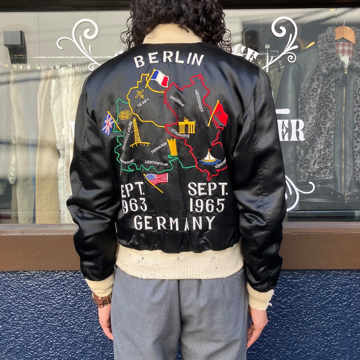 60s 米軍 ツアージャケット “BERLIN 1963-1965” サテン地 刺繍 