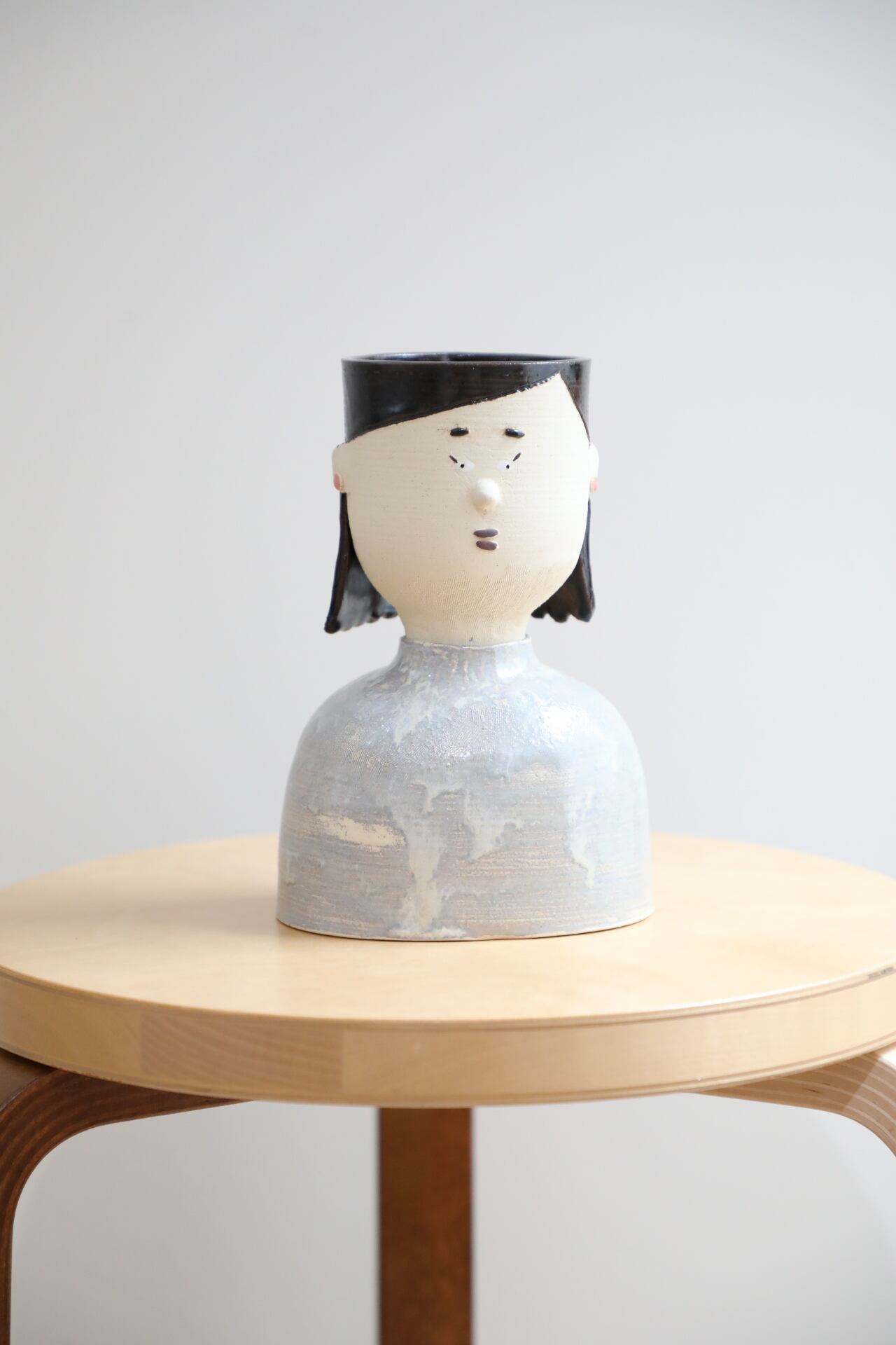 陶器製 人型オブジェ 鉢持ち 彫刻 置物 陶器 | 【厳選植物・器】MIDORI DOUMEI 翠堂明-みどりどうめい-