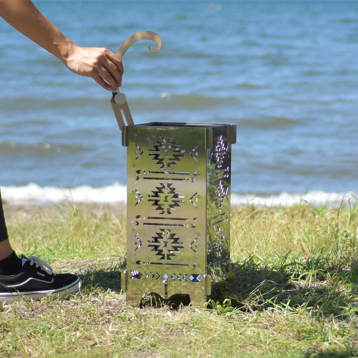 GREBEWORKS魅せるキャンプギア 薪スタンド薪スタンド 旧Horizon