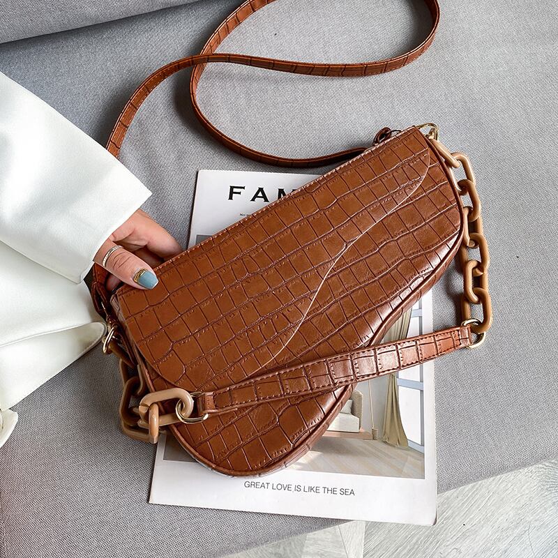 人気のスモールバッグレディース2020新しいトレンディなファッションレトロメッセンジャーバッグフレンチニッチデザインサドルバッグ Tiancai_Wing_Bag0016839